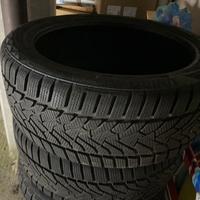 Gomme invernali 225 40 r18