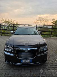 lancia Thema v6 240 cv