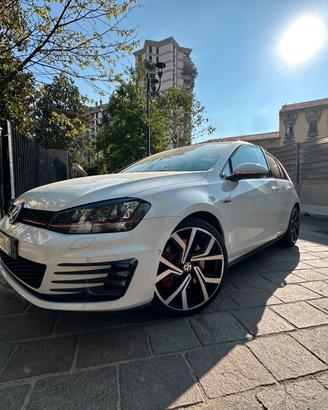 Golf 7 GTI performance 5p 2.0- 230cv Manuale