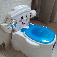 La prima toilette Fisher Price 