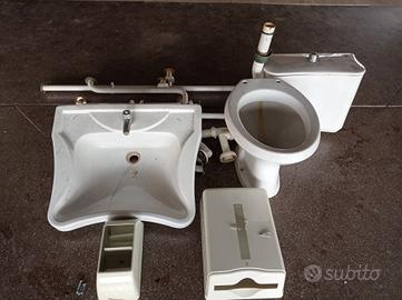 sanitari ed accessori per bagno disabili