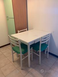 Tavolo + 4 sedie