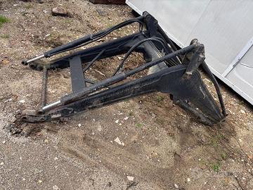 Caricatore frontale per Trattori frutteti