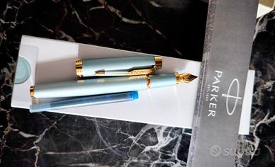 Nuovissima. Penna stilografica Parker.