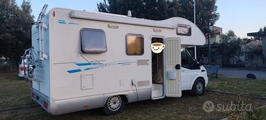 Camper mansardato