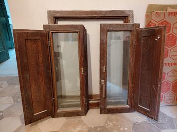 finestra in legno con doppio vetro