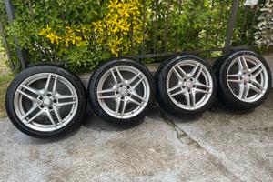Cerchi e gomme 215 45 r17