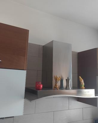 Pensili cucina più cappa moderna 