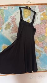 Vestito con gonna ampia