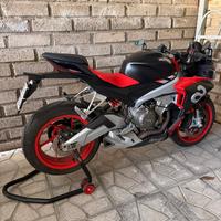 APRILIA TUONO 660 SOLO KM 1.800