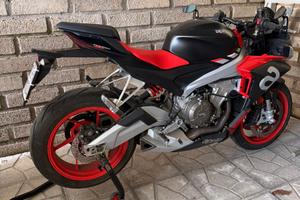 APRILIA TUONO 660 SOLO KM 1.800