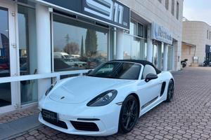 Porsche 718 Spyder Boxster 2.0 T