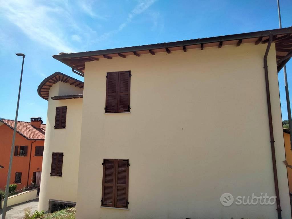 Casa – Nocera Umbra, Isola - Altro