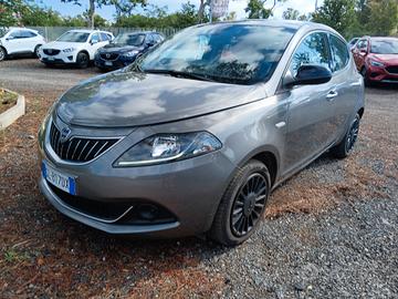 Lancia Ypsilon 1.0 FireFly 5p S&S Hybryd Gold