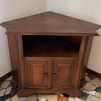 Mobile ad angolo porta televisione