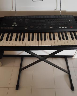 Tastiera Roland E-28 Casio