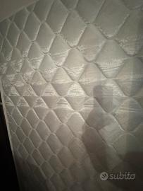 Letto matrimoniale quasi nuovo