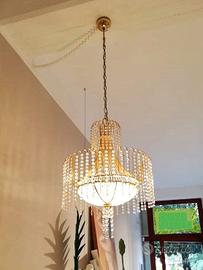 Lampadario color oro con cristalli