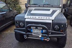 Land rover defender 