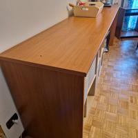 Set di mobili camera composto da tavolo e consolle