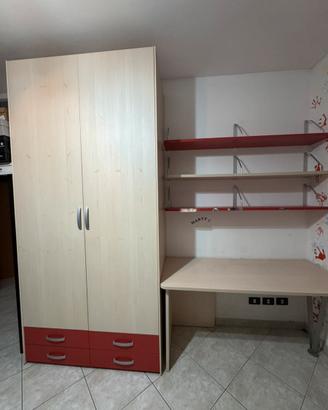 Cameretta armadio + scrivania + tre mensole