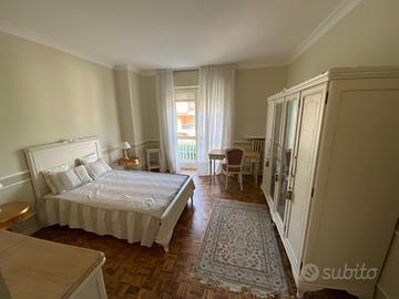 Mobili e letto artigianali