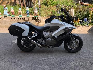 Honda Crossrunner 800 - 2012 motore V-Tec