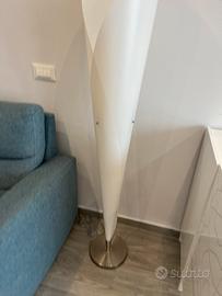 Lampada nuova terra piantana marca tomasucci