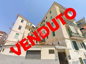 3 LOCALI A NAPOLI