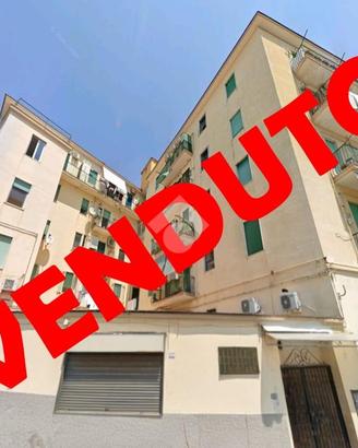 3 LOCALI A NAPOLI