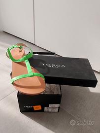 Sneakers, sandali, stivali