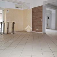 NEGOZIO A TAGLIACOZZO