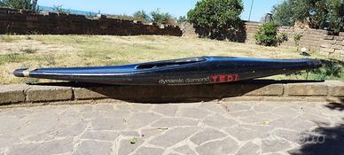 Canoa da Polo Tedi in carbonio