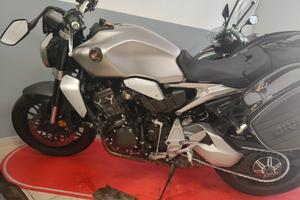 Honda CB1000R incidentata 
