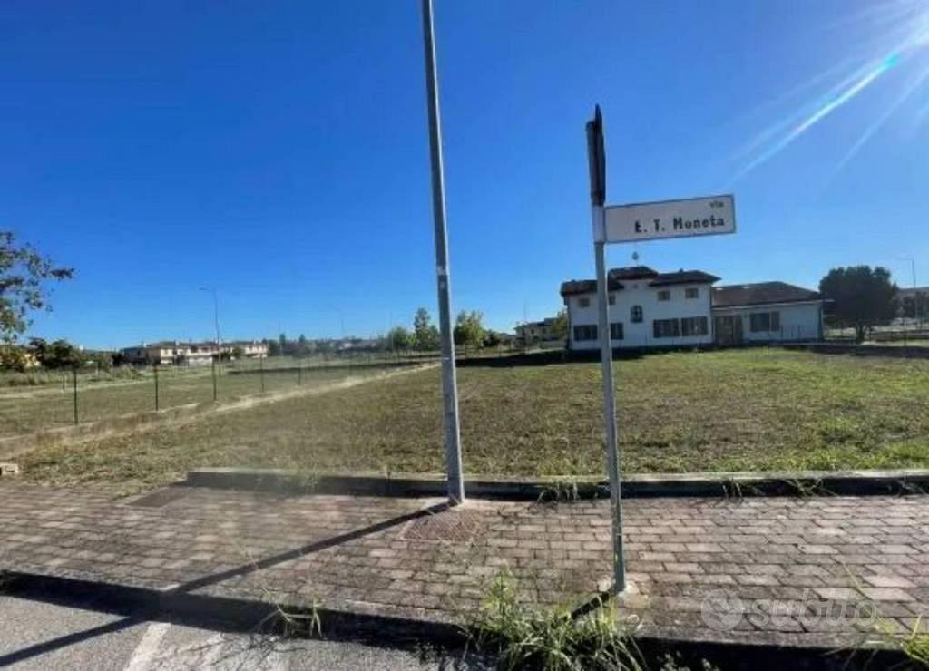 Immobile in asta di 729 m² a Curtatone - Vista 2