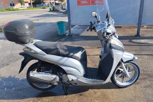 scooter Honda sh 300I