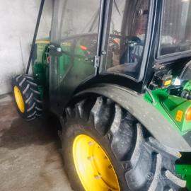 Trattore john deere 5090 GL con cabina
