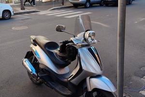 Piaggio Beverly tourer 125