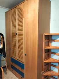 Armadio + letto in legno