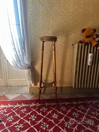 Piedistallo/Porta piante in legno dorato