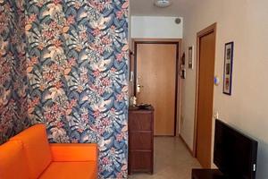 Bilocale a 150 mt dal mare con posto auto privato