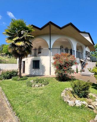 VILLA SINGOLA A PIETRA DE' GIORGI