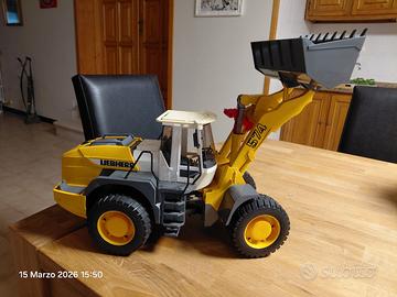 ruspa liebherr BRUDER 