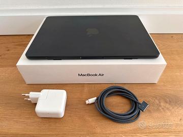 Macbook Air 2022 M2 256GB BATTERIA 100%