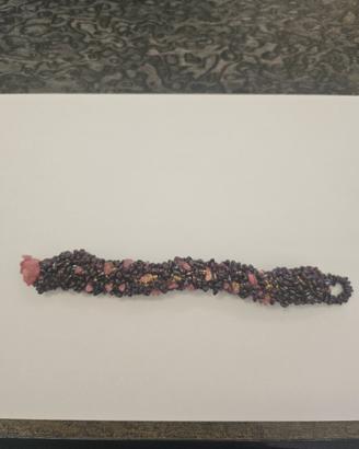 Bracciale con pietre naturali di granato rosso e q