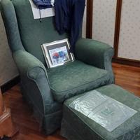 Trittico poltrona, puff e cassapanca 