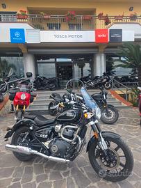 Royal Enfield Super Meteor 650 accessori inclusi