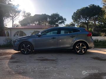 Volvo V40 2.0 R-Design