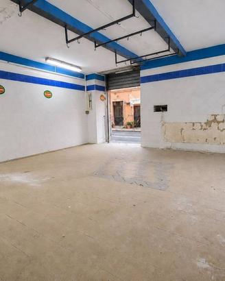 Immobile di 75 m² con 2 locali a Napoli