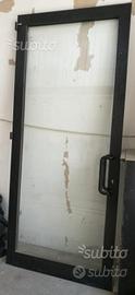 Porta ingresso negozio ufficio